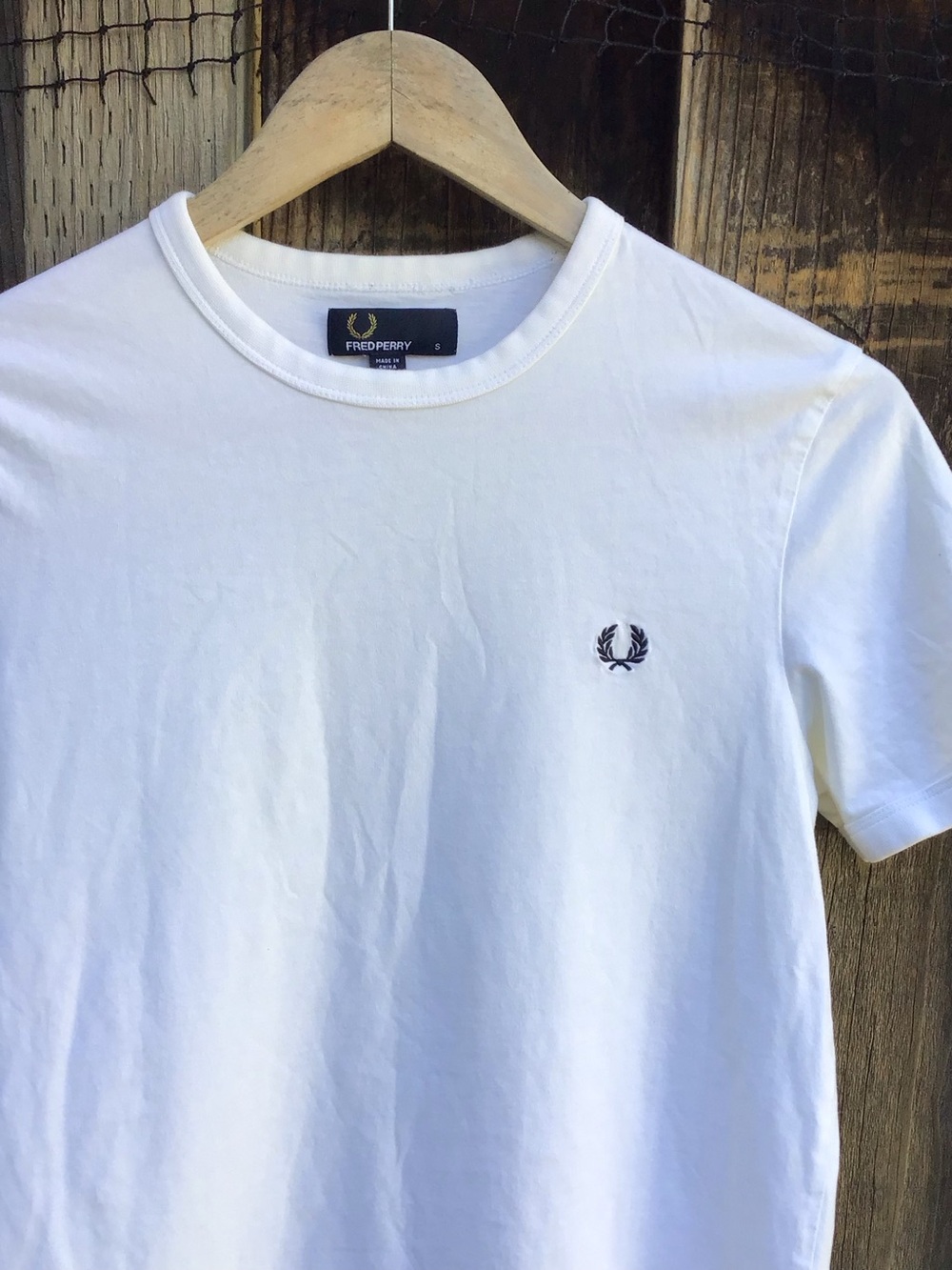 Fred Perry White Crewneck T Shirt Small Laurel Logo Minimal Cotton Tee